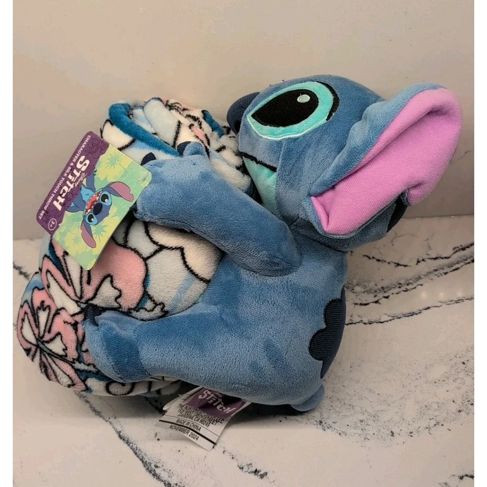 Lilo & Stitch Classic Character Hugger Pillow & Silk Touch Throw Blanket Set NWT